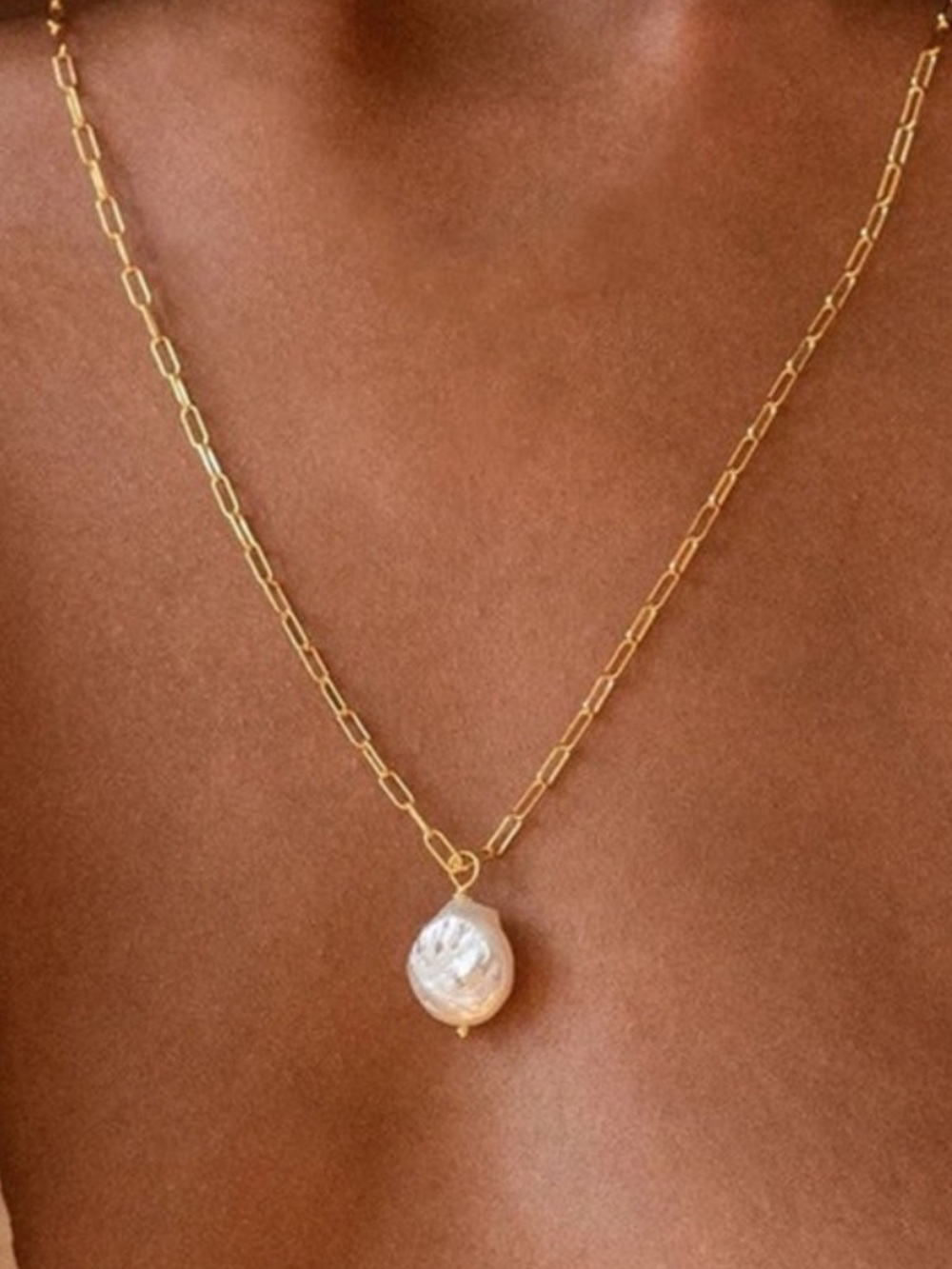 Gold Chain Necklace with White Baroque Pearl Pendant